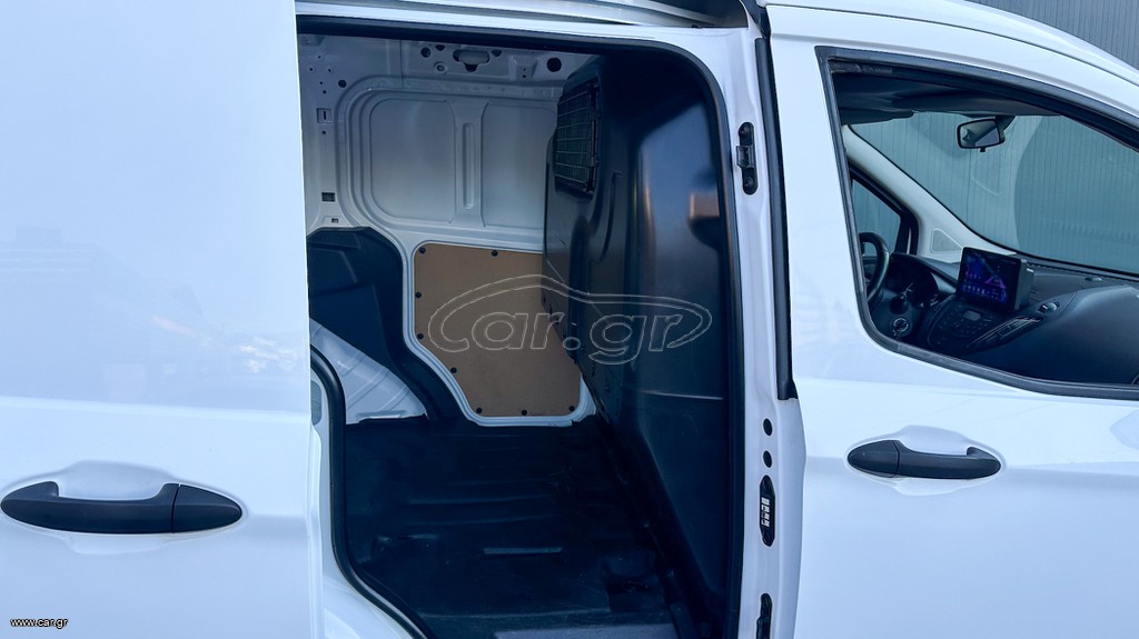 Ford Transit Courier 2022 thumbnail 16