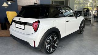 Mini Cooper 2024 CLASSIC TRIM - MEDIUM PACK (PANORAMA)-thumb-5
