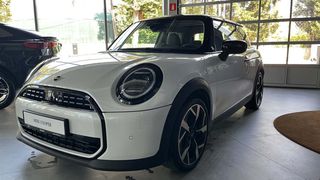 Mini Cooper 2024 CLASSIC TRIM - MEDIUM PACK (PANORAMA)-thumb-2