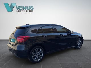 Mercedes-Benz A 180 2016 URBAN-thumb-3