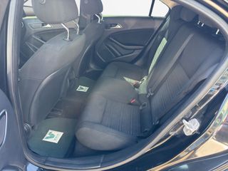 Mercedes-Benz A 180 2016 URBAN-thumb-14