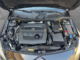 Mercedes-Benz A 180 2016 URBAN-thumb-22