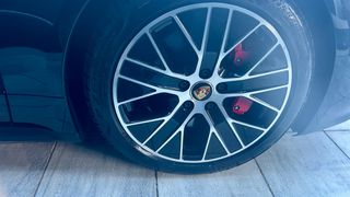 Porsche Taycan 2022 GTS-thumb-8