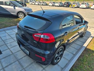 Kia Rio 2016 1.1 CRDI DIESEL-thumb-1