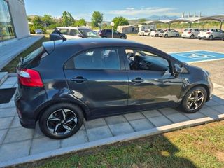 Kia Rio 2016 1.1 CRDI DIESEL-thumb-2