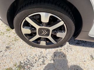 Citroen C3 2018 1.2 PureTech Shine full extra-thumb-36