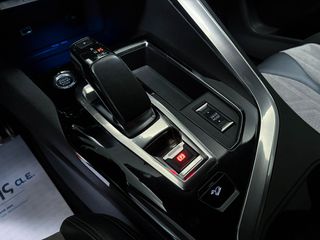 Peugeot 3008 2021 1.6 HYBRID4 300 GT E-EAT8-thumb-27
