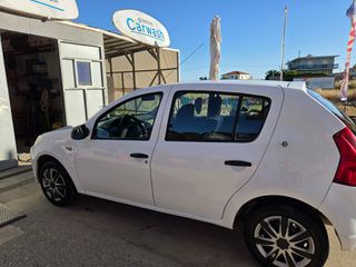 Dacia Sandero 2010
