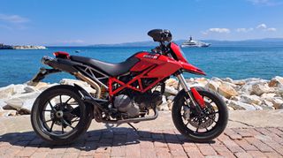 Ducati Hypermotard 796 2011-thumb-2
