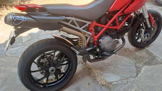 Ducati Hypermotard 796 2011-thumb-10