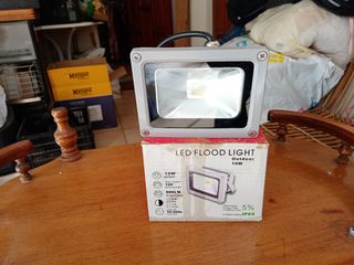 ΠΡΟΒΟΛΈΑΣ ΕΞΩΤΕΡΙΚΟΎ ΧΏΡΟΥ LED 10W