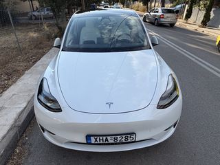 Tesla Model Y 2024 PERFORMANCE-thumb-5