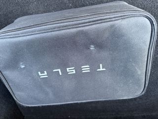 Tesla Model Y 2024 PERFORMANCE-thumb-8