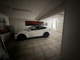 Tesla Model Y 2024 PERFORMANCE-thumb-12