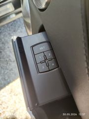 Audi A8 2009-thumb-8