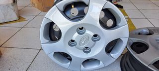 Γνησιες ζαντες σιδερενιες 4×114,3.mm 15×5,5 ιντσες με διαμετρο κεντρικης τρυπας 67 mm μαζι με τασια γνησια HYUNDAI σε αριστη κατασταση