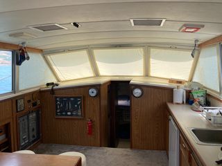 Bertram 1980 38 FLY BRIDGE-thumb-9