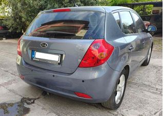 Kia Ceed / cee'd 2010-thumb-3