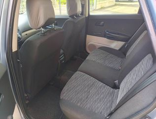 Kia Ceed / cee'd 2010-thumb-4