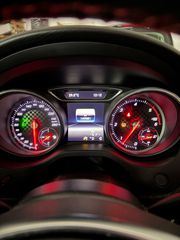 Mercedes-Benz A 200 2016 AMG LINE 4matic-thumb-8