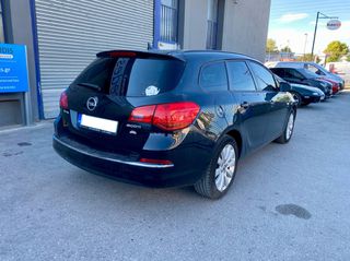 Opel Astra 2014 ASTRA J Sportstourer-thumb-2