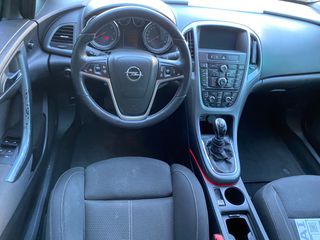 Opel Astra 2014 ASTRA J Sportstourer-thumb-5