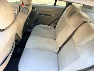 Ford Fusion 2003 1.6-thumb-1
