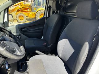 Nissan NV 200 2018 1.5 L1-thumb-6