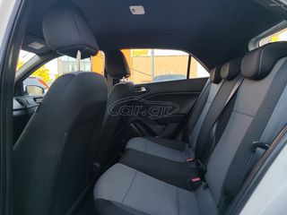 Hyundai i 20 2018-thumb-12