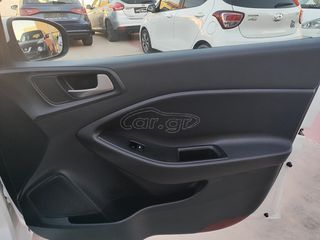 Hyundai i 20 2018-thumb-15