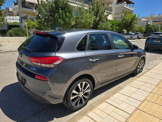 Hyundai i 30 2018 1.6 CRDI PREMIUM/ΗΛΙΟΡΟΦΗ/ΔΕΡΜΑ/ΟΘΟΝΗ/ΚΑΜΕΡΑ/EURO6B-thumb-4