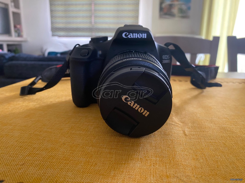 Canon EOS 2000D