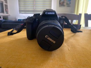 Canon EOS 2000D