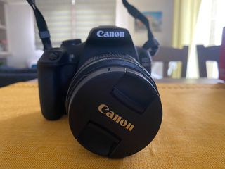 Canon EOS 2000D-thumb-1