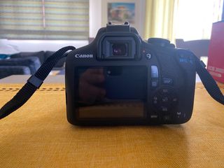 Canon EOS 2000D-thumb-3