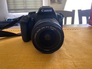 Canon EOS 2000D-thumb-4