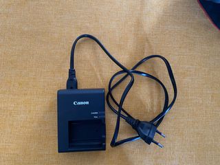 Canon EOS 2000D-thumb-5