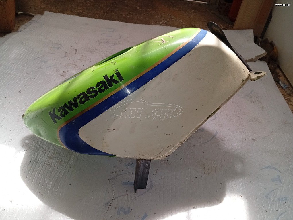 ΡΕΖΕΡΒΟΥΆΡ ΒΕΝΖΊΝΗΣ ΤΕΠΌΖΙΤΟ KAWASAKI KR1