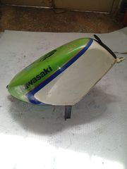ΡΕΖΕΡΒΟΥΆΡ ΒΕΝΖΊΝΗΣ ΤΕΠΌΖΙΤΟ KAWASAKI KR1-thumb-9