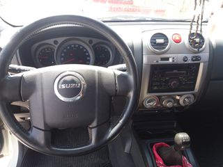 Isuzu D-Max 2010 D-MAX LS TURBO DIESEL 2,5-thumb-5