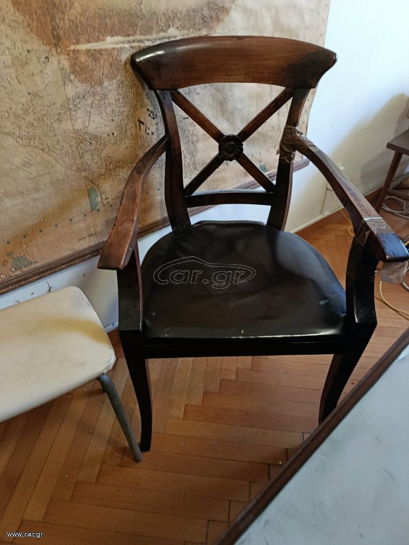ξύλινη μασιφ πολυθρονα
