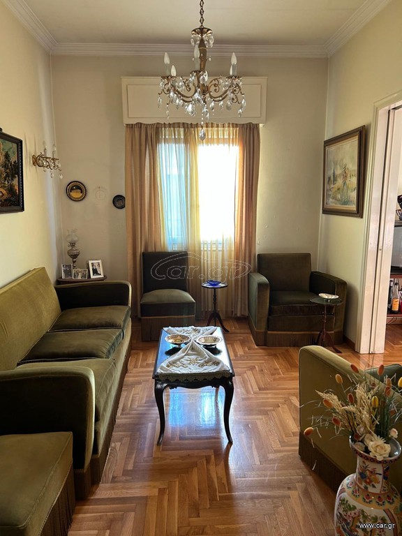 Καναπες, πολυθρονες, τραπεζι σαλονιου