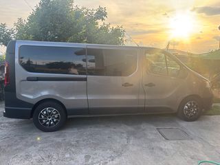 Renault Trafic 2017-thumb-1