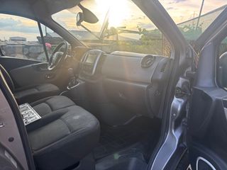 Renault Trafic 2017-thumb-5