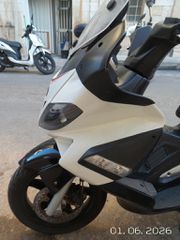 Aprilia SR MAX 300 2012-thumb-9