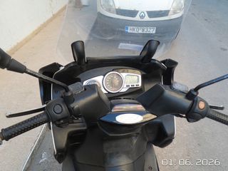 Aprilia SR MAX 300 2012-thumb-10