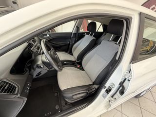 Hyundai i 20 2017-thumb-8
