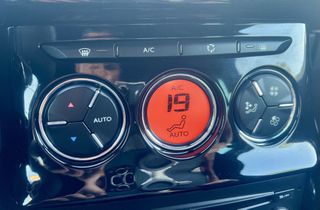 DS DS3 2016 1.2 SoChic 110hp Cabrio/ΟΘΟΝΗ/PARKTRONIC/LED/CRUISE/EU6-thumb-47