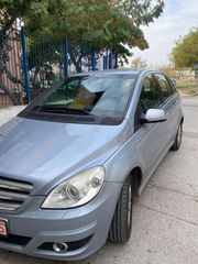 Mercedes-Benz B 200 2011