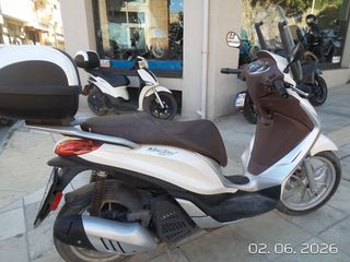 Piaggio Medley 150 2016-thumb-1